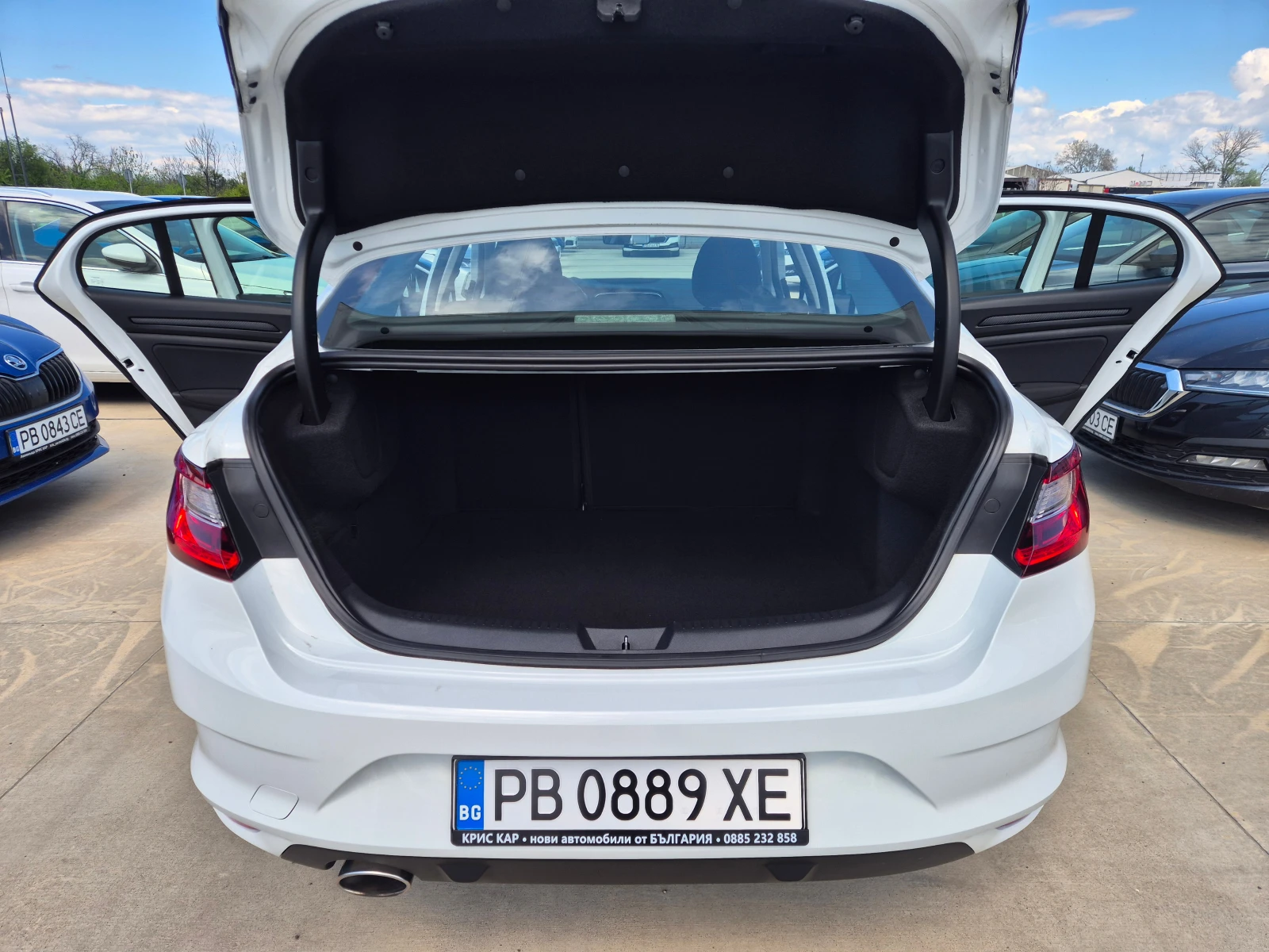 Renault Megane  НОВ-1, 5DCI-6ск, снимка 11 - Автомобили и джипове - 54298902