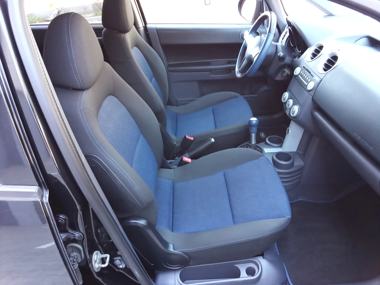 Mitsubishi Colt 1.3i-95kc., снимка 11 - Автомобили и джипове - 54429585