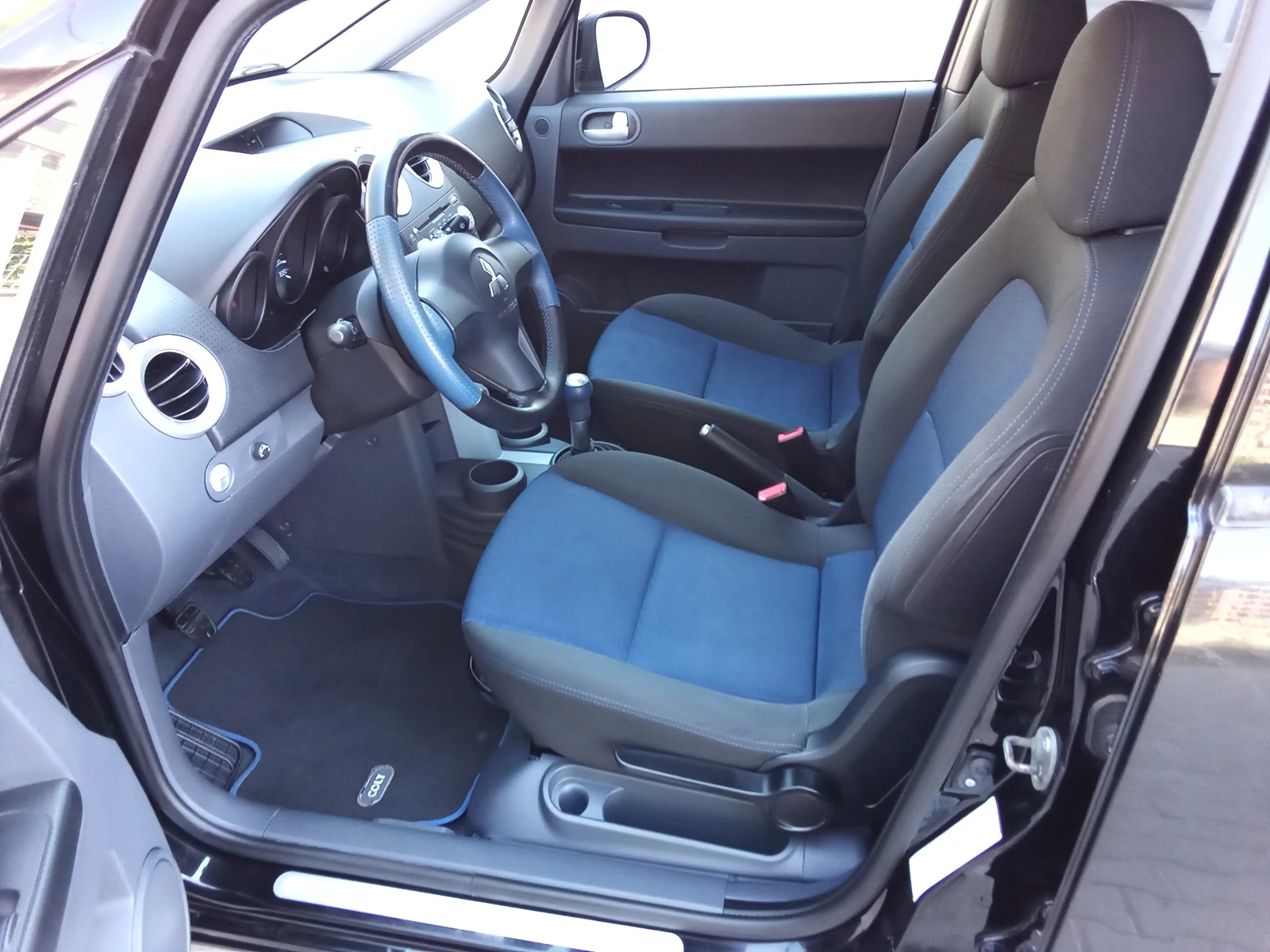 Mitsubishi Colt 1.3i-95kc., снимка 10 - Автомобили и джипове - 54429585