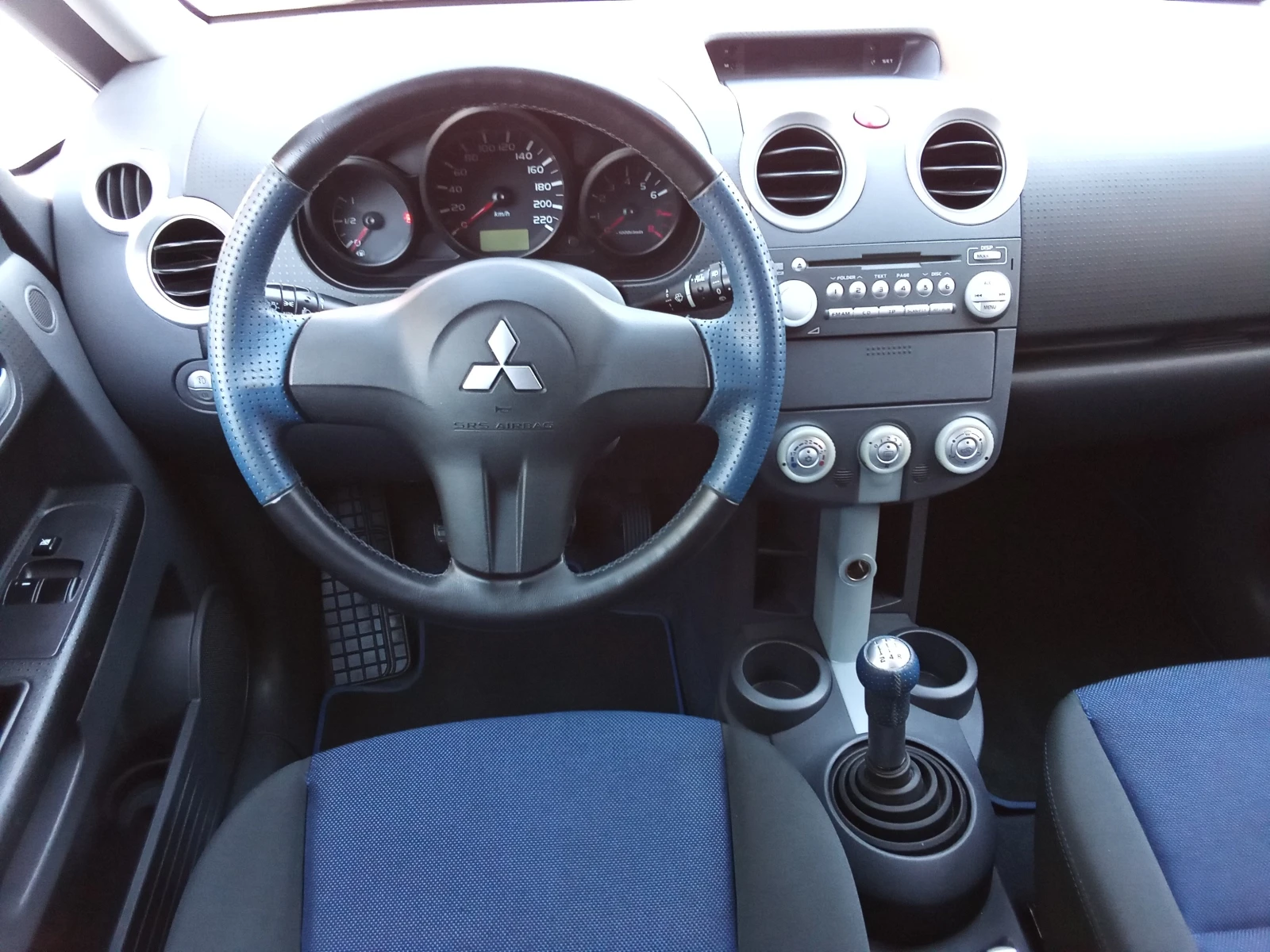 Mitsubishi Colt 1.3i-95kc., снимка 9 - Автомобили и джипове - 54429585