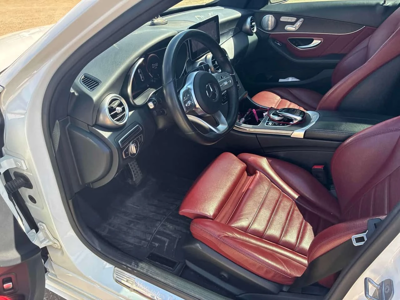 Mercedes-Benz C 300 | ОТ ПРЕДСТАВИТЕЛСТВО| КЛИП НА МОТОР| CARFAX, снимка 7 - Автомобили и джипове - 54459597