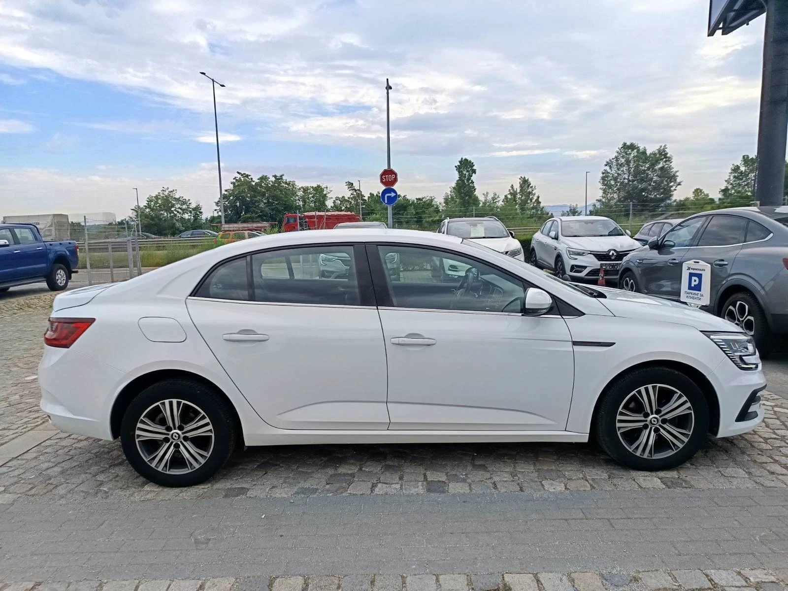 Renault Megane 1.3Tce/ 140к.с., снимка 7 - Автомобили и джипове - 54937110