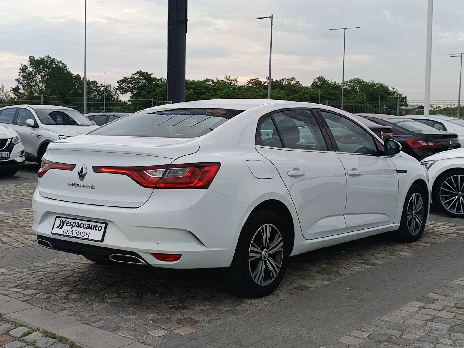 Renault Megane 1.3Tce/ 140к.с., снимка 4 - Автомобили и джипове - 54937110