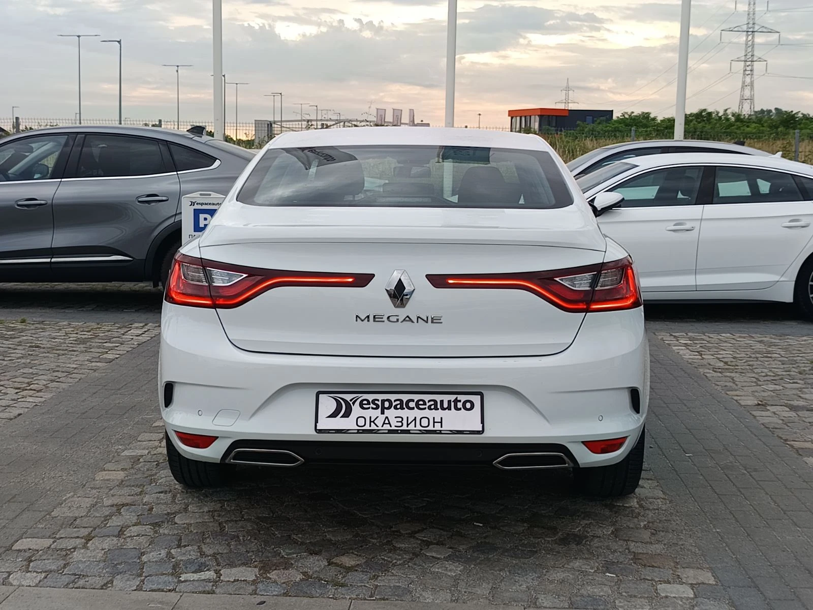Renault Megane 1.3Tce/ 140к.с., снимка 5 - Автомобили и джипове - 54937110