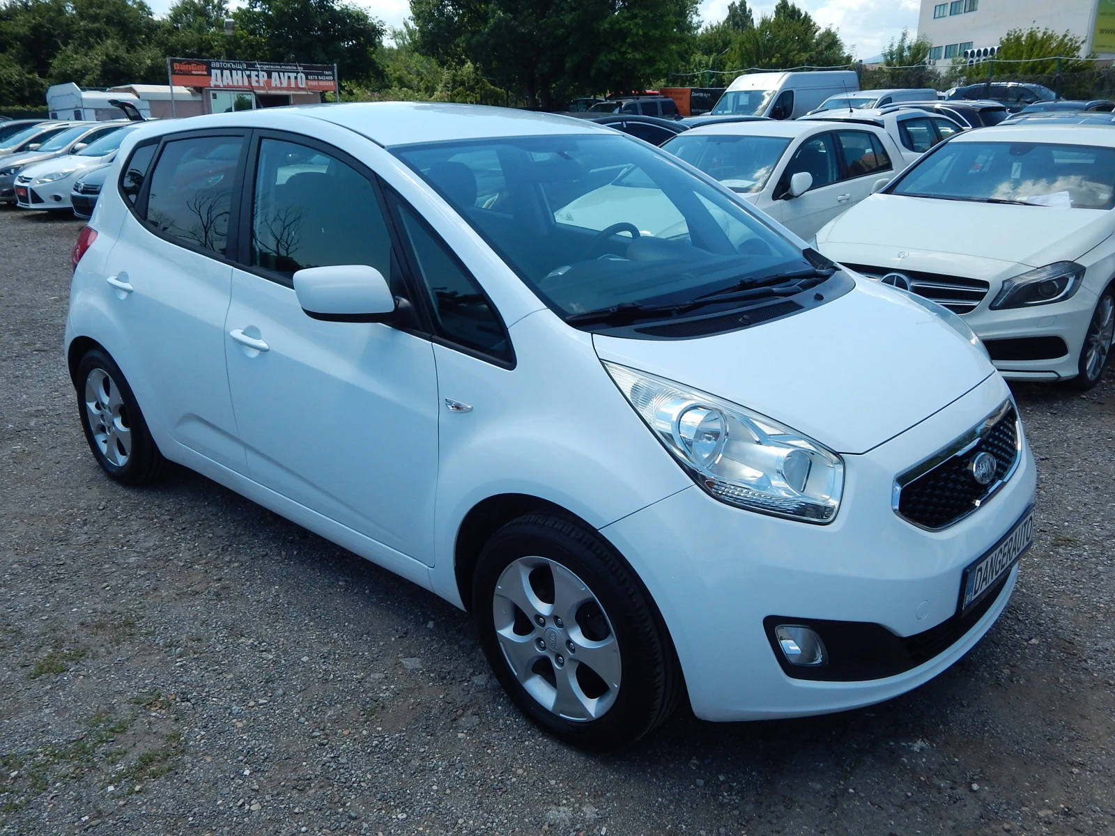 Kia Venga 1.4i* ГАЗ* СЕРВИЗНИ ДОКУМЕНТИ* , снимка 3 - Автомобили и джипове - 55204312