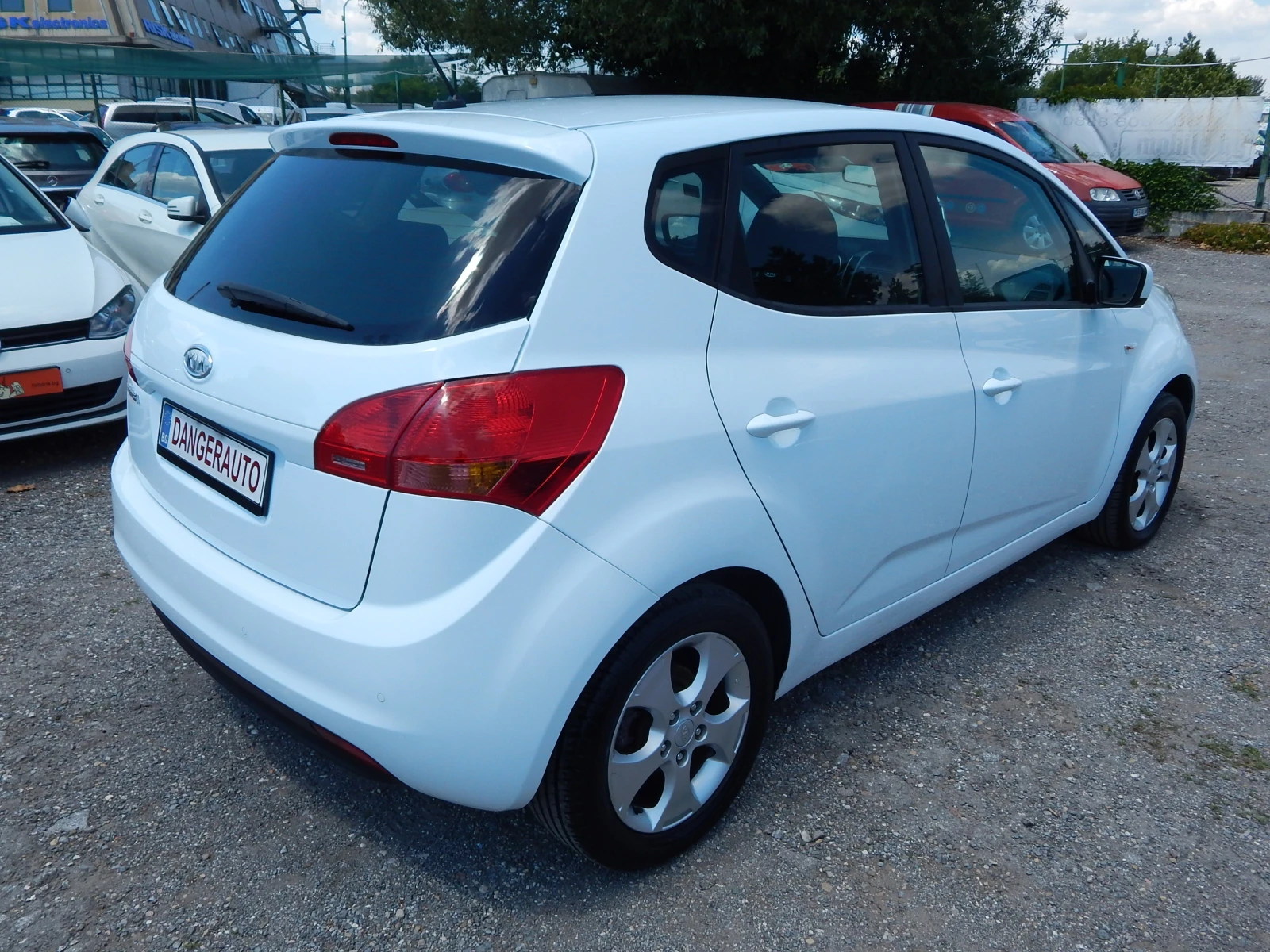 Kia Venga 1.4i* ГАЗ* СЕРВИЗНИ ДОКУМЕНТИ* , снимка 4 - Автомобили и джипове - 55204312