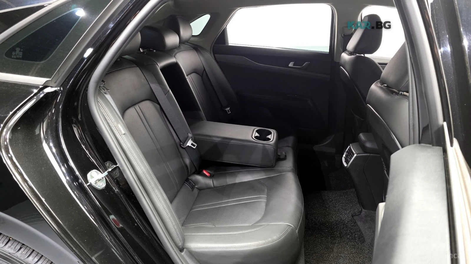 Kia K5 1.6 Turbo Prestige* КОЖА* ОБДУХВ* КАМЕРА, снимка 9 - Автомобили и джипове - 55331234