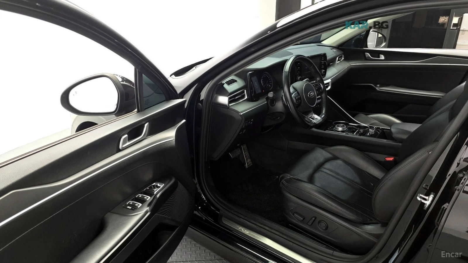 Kia K5 1.6 Turbo Prestige* КОЖА* ОБДУХВ* КАМЕРА, снимка 8 - Автомобили и джипове - 55331234
