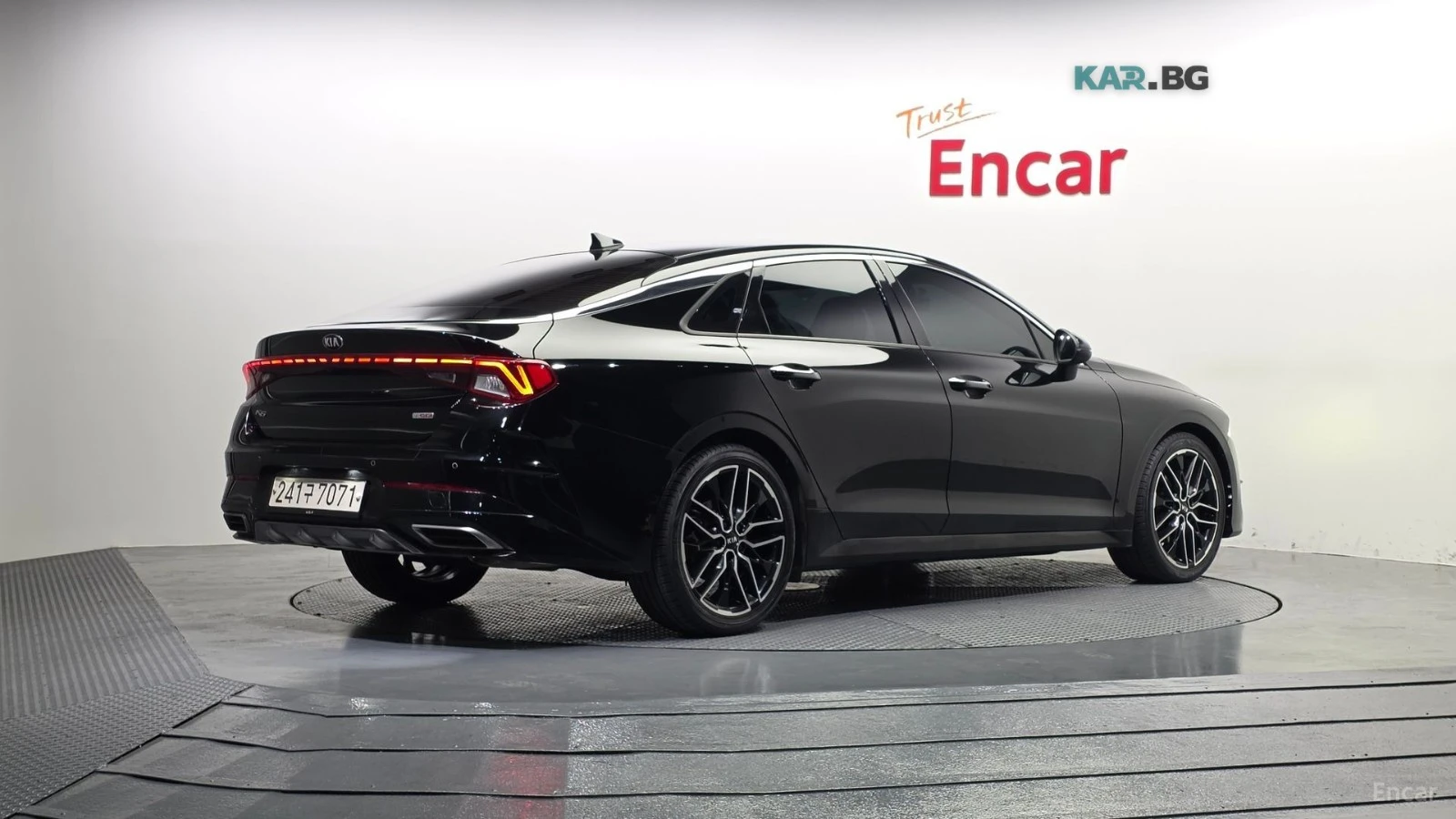 Kia K5 1.6 Turbo Prestige* КОЖА* ОБДУХВ* КАМЕРА, снимка 2 - Автомобили и джипове - 55331234