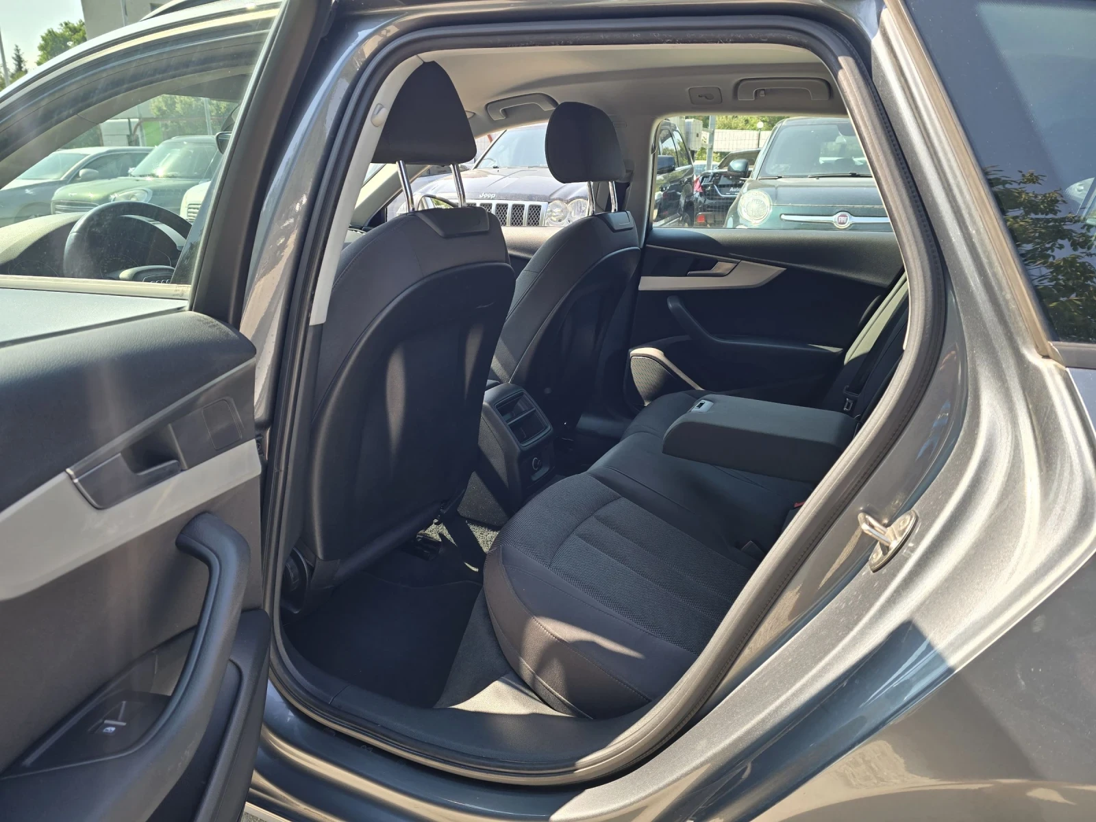 Audi A4 2.0TDI 190к.с 6 Скорости, снимка 12 - Автомобили и джипове - 55433540