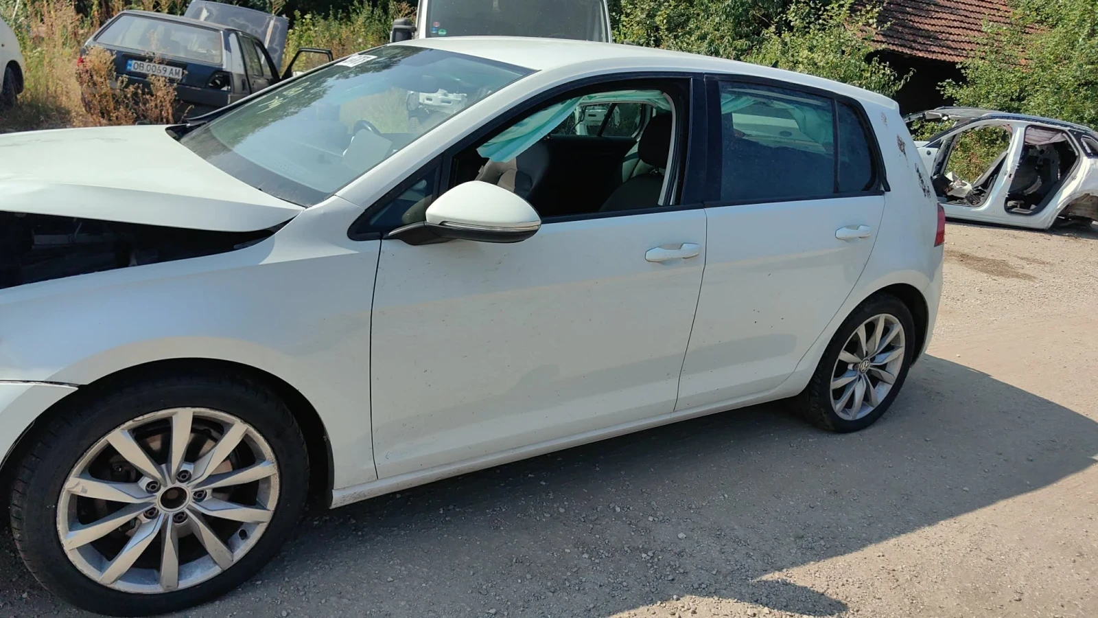 VW Golf 1.6 TDI, снимка 14 - Автомобили и джипове - 55609599