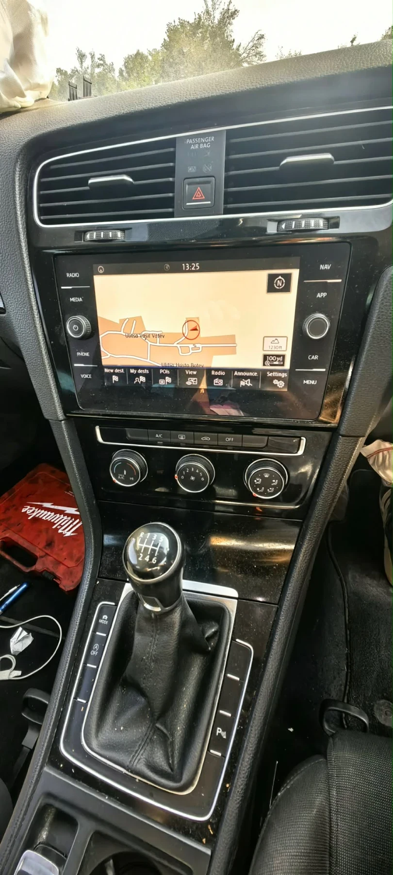 VW Golf 1.6 TDI, снимка 7 - Автомобили и джипове - 55609599