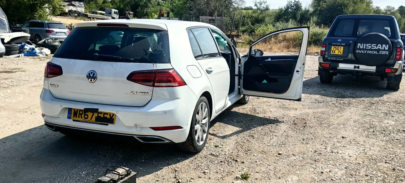 VW Golf 1.6 TDI, снимка 3 - Автомобили и джипове - 55609599