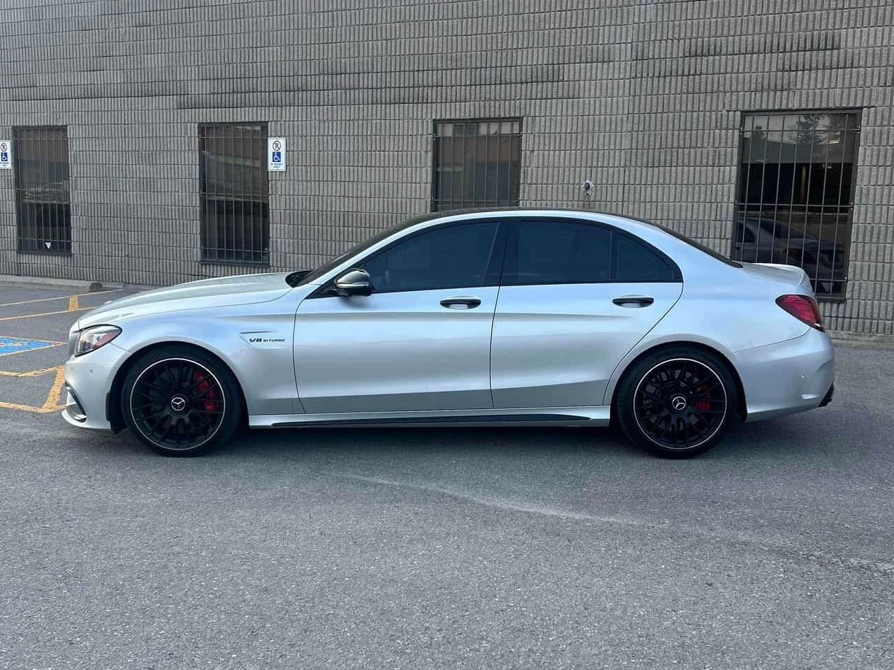 Mercedes-Benz C 63 AMG * АВТОКРЕДИТ БЕЗ ПЪРВОНАЧАЛНА ВНОСКА* , снимка 2 - Автомобили и джипове - 55648658