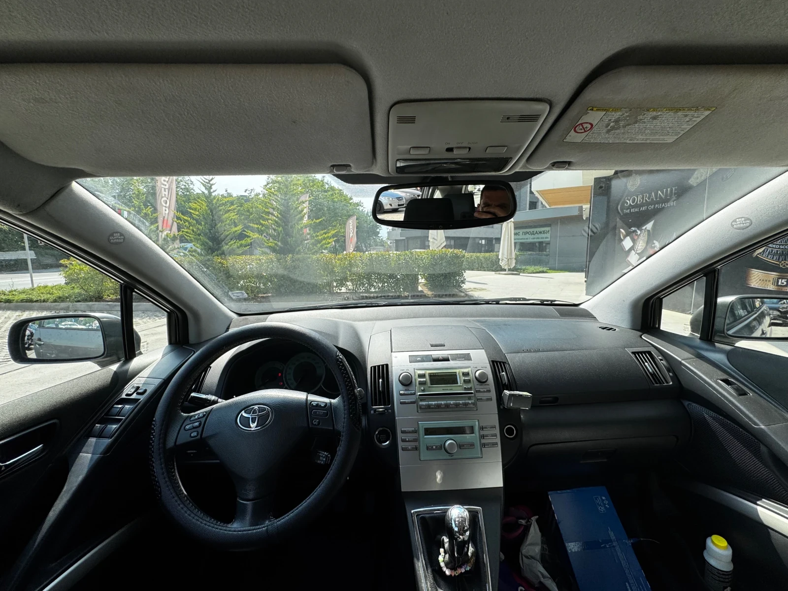 Toyota Corolla verso Ван, снимка 12 - Автомобили и джипове - 55707611