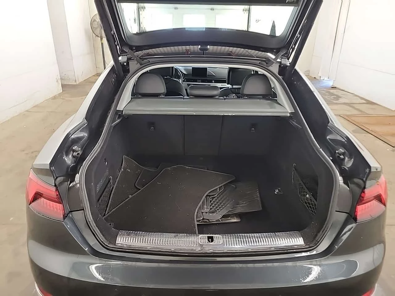 Audi A5 * KOMFORT * CARFAX * 2 КЛЮЧА * ПАНОРАМА, снимка 7 - Автомобили и джипове - 55737123