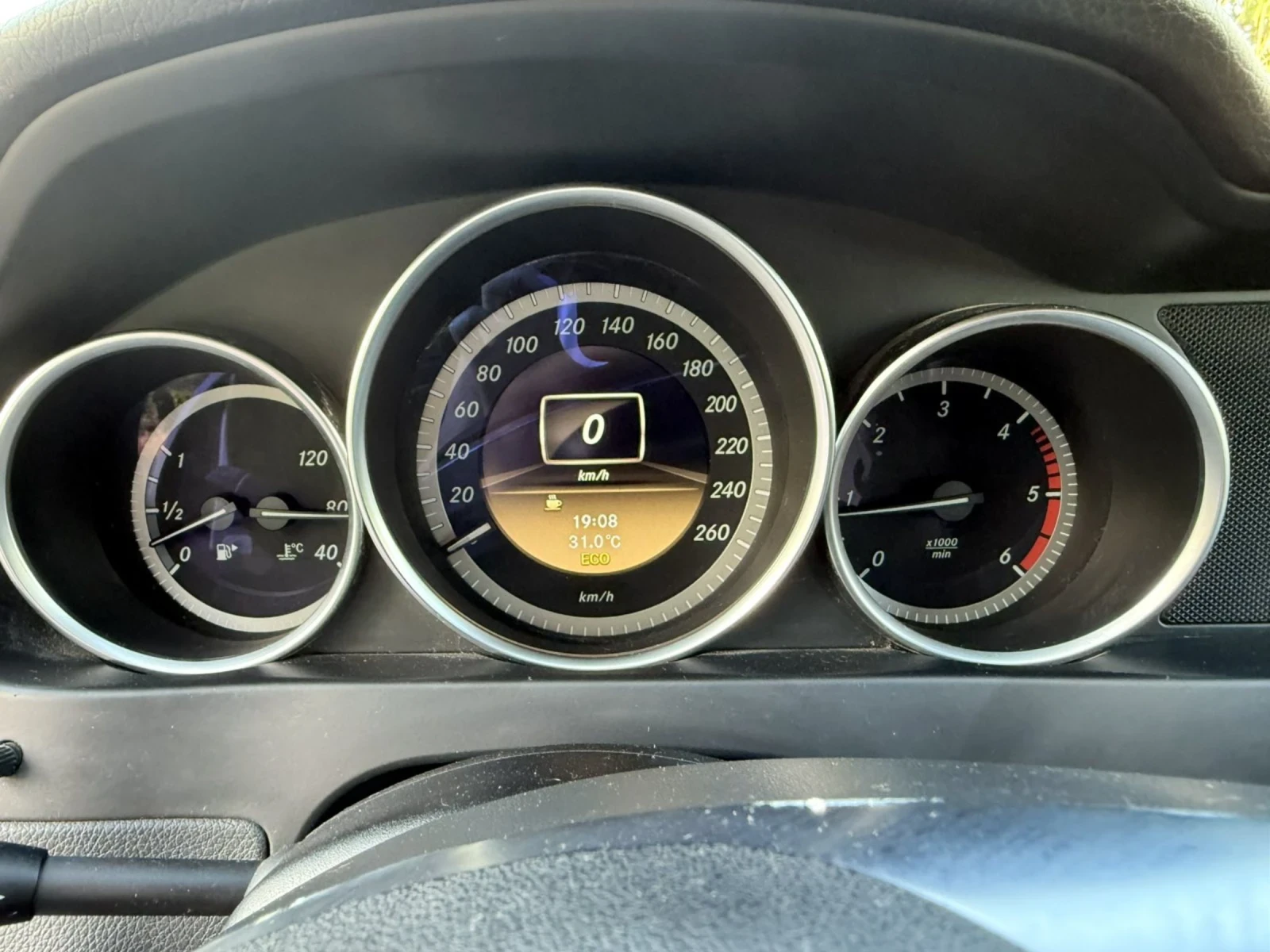 Mercedes-Benz C 220, снимка 4 - Автомобили и джипове - 55748640