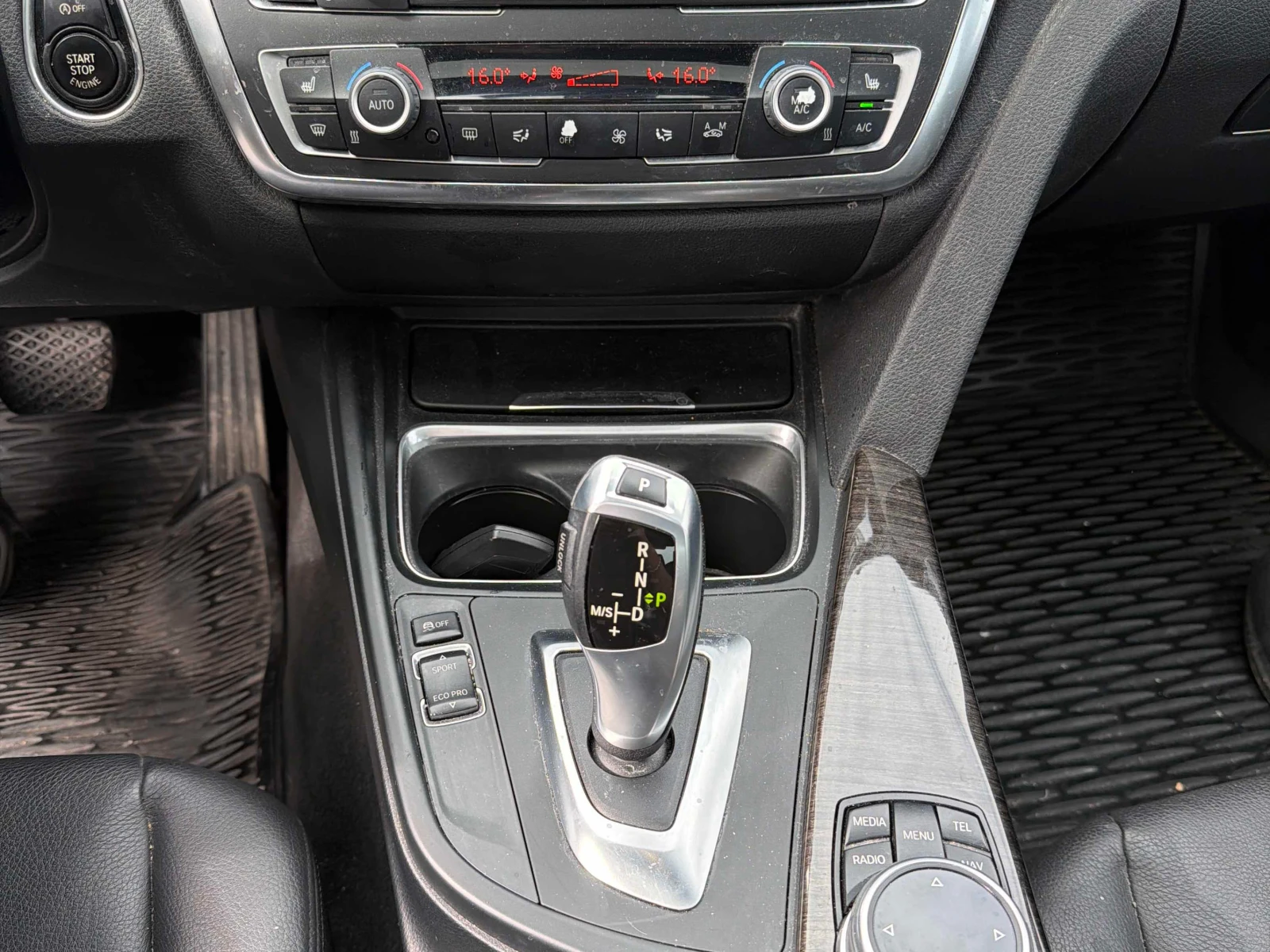 BMW 328 * 328i xDrive * CARFAX * ПОДГРЕВ * ШИБИДАХ, снимка 13 - Автомобили и джипове - 56118286