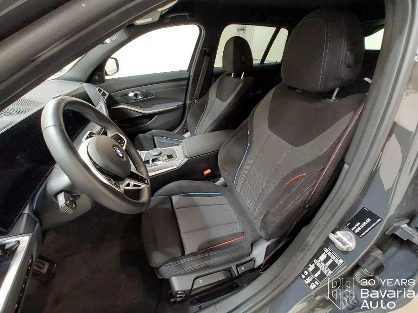 BMW 320 d Touring xDrive M Sport Paket, снимка 6 - Автомобили и джипове - 56136135
