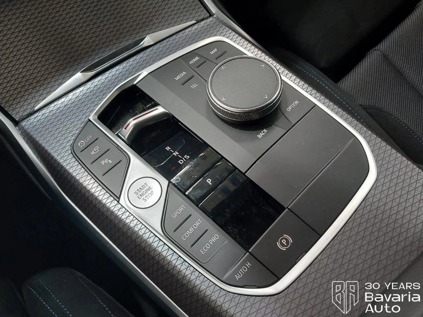BMW 320 d Touring xDrive M Sport Paket, снимка 14 - Автомобили и джипове - 56136135