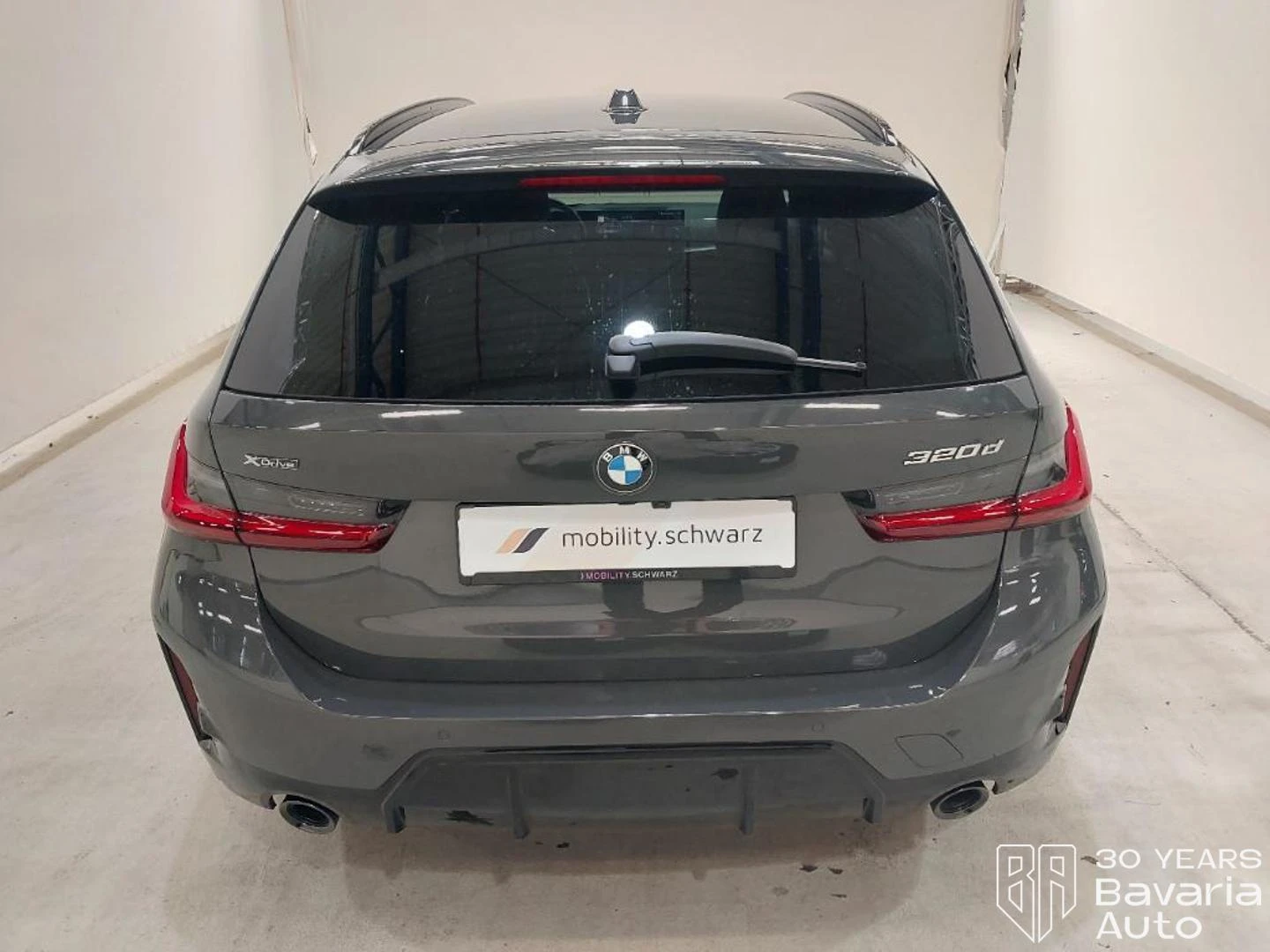BMW 320 d Touring xDrive M Sport Paket, снимка 3 - Автомобили и джипове - 56136135