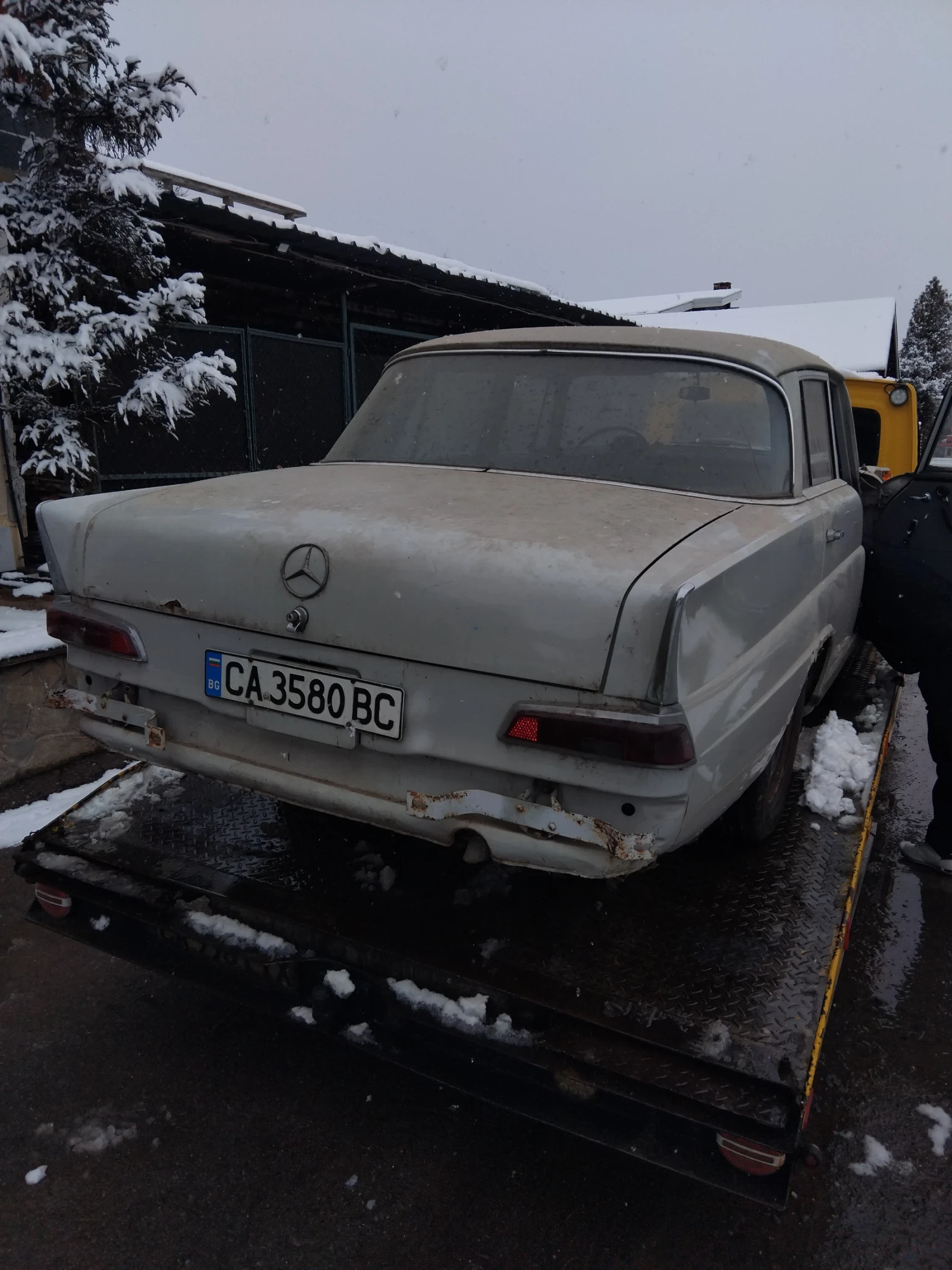 Mercedes-Benz 110 1.9 D, снимка 2 - Автомобили и джипове - 56153813