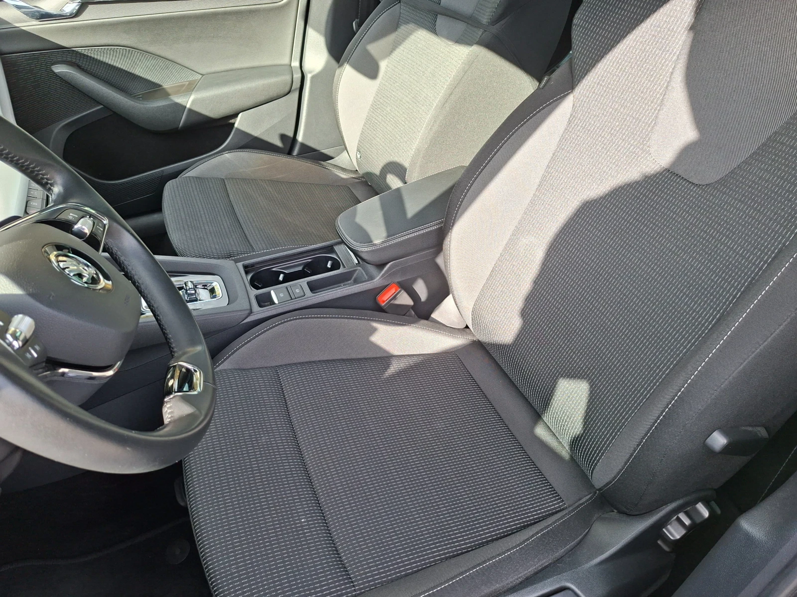 Skoda Octavia 2.0 115к.с 7DSG, снимка 9 - Автомобили и джипове - 56182762