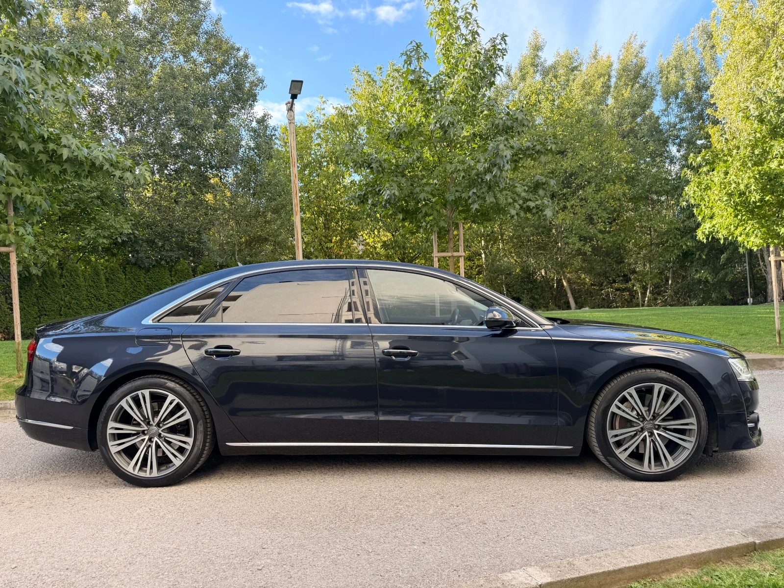Audi A8 4.2TDI / MATRIX / S8 pack, снимка 8 - Автомобили и джипове - 56201303