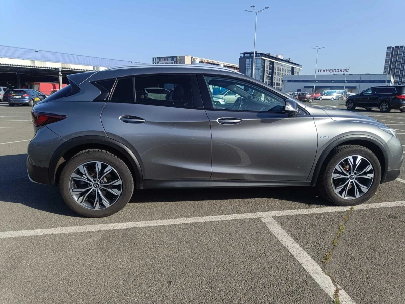 Infiniti QX30 4x4, снимка 15 - Автомобили и джипове - 47463779