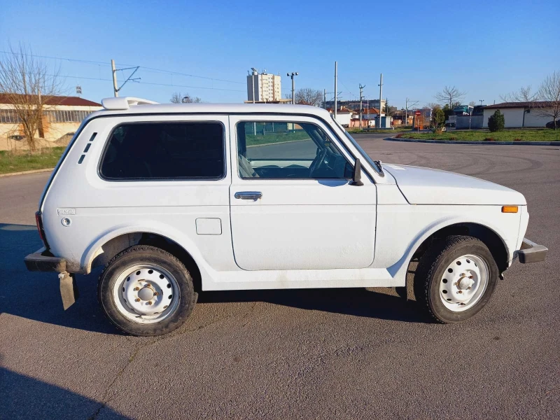 Lada Niva 1.7, снимка 4 - Автомобили и джипове - 48152793