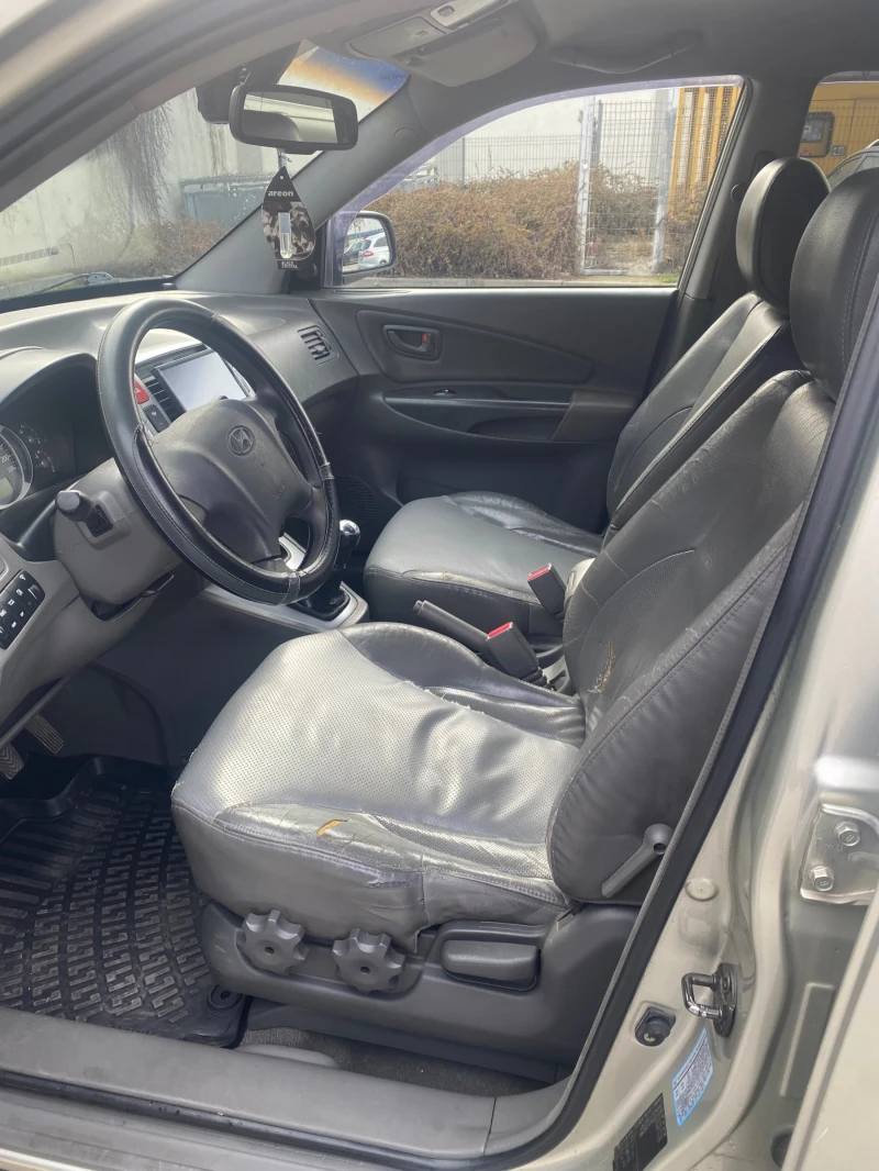 Hyundai Tucson, снимка 11 - Автомобили и джипове - 49127530