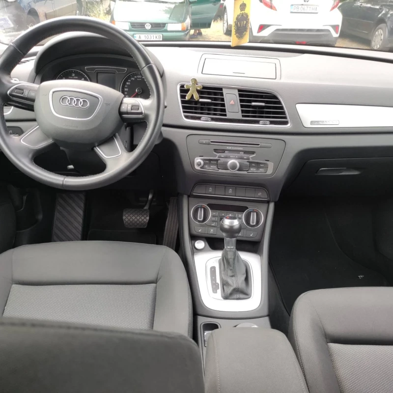 Audi Q3, снимка 7 - Автомобили и джипове - 52272144