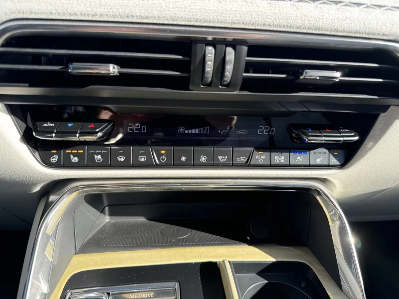 Mazda CX-80 2.5PHEV/327HP/TAKUMI-PLUS/e-SKY/HUD/AMBI/LED/740f, снимка 11 - Автомобили и джипове - 51692400