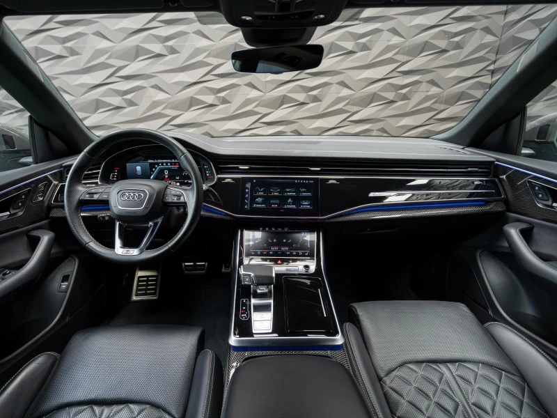 Audi SQ8 * CERAMIC* Quattro* B&O* Обдухване* Carbon* PANO* , снимка 5 - Автомобили и джипове - 52538382