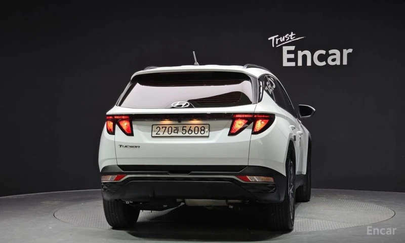 Hyundai Tucson, снимка 4 - Автомобили и джипове - 52723057