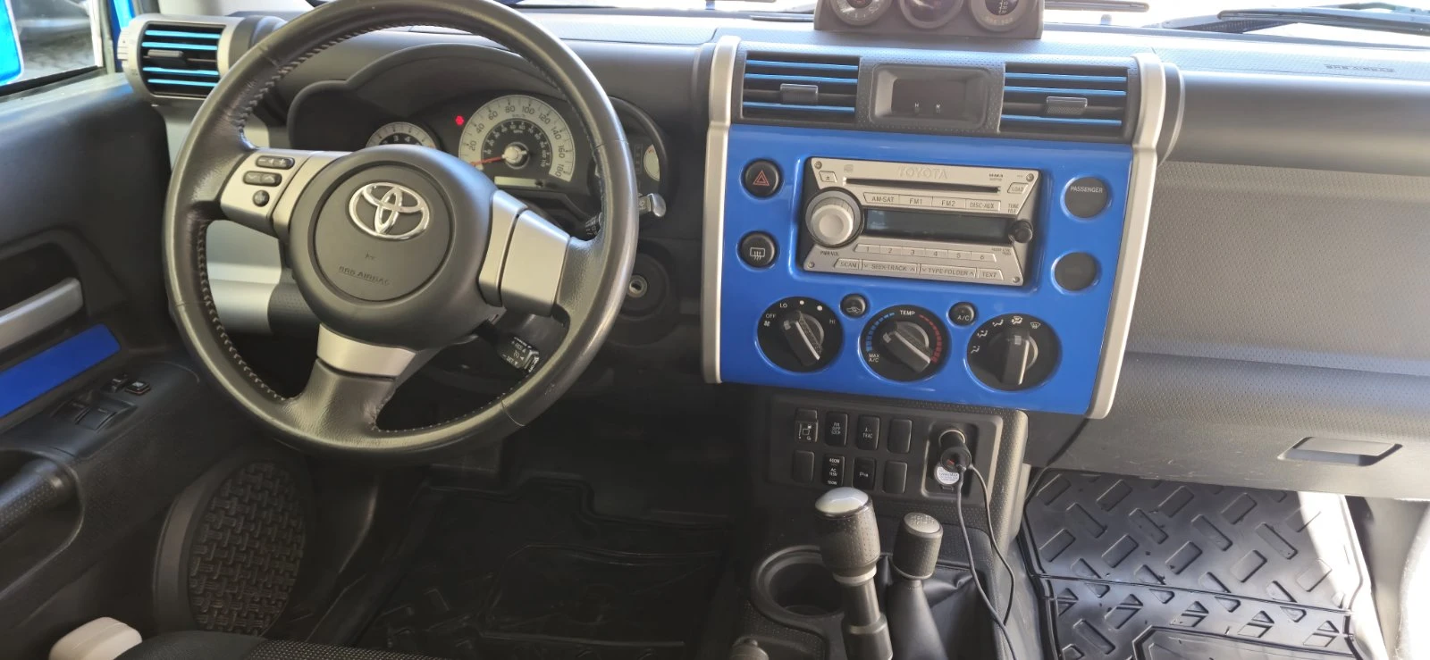 Toyota Fj cruiser 4.0 GAS DIFF LOCK - изображение 6