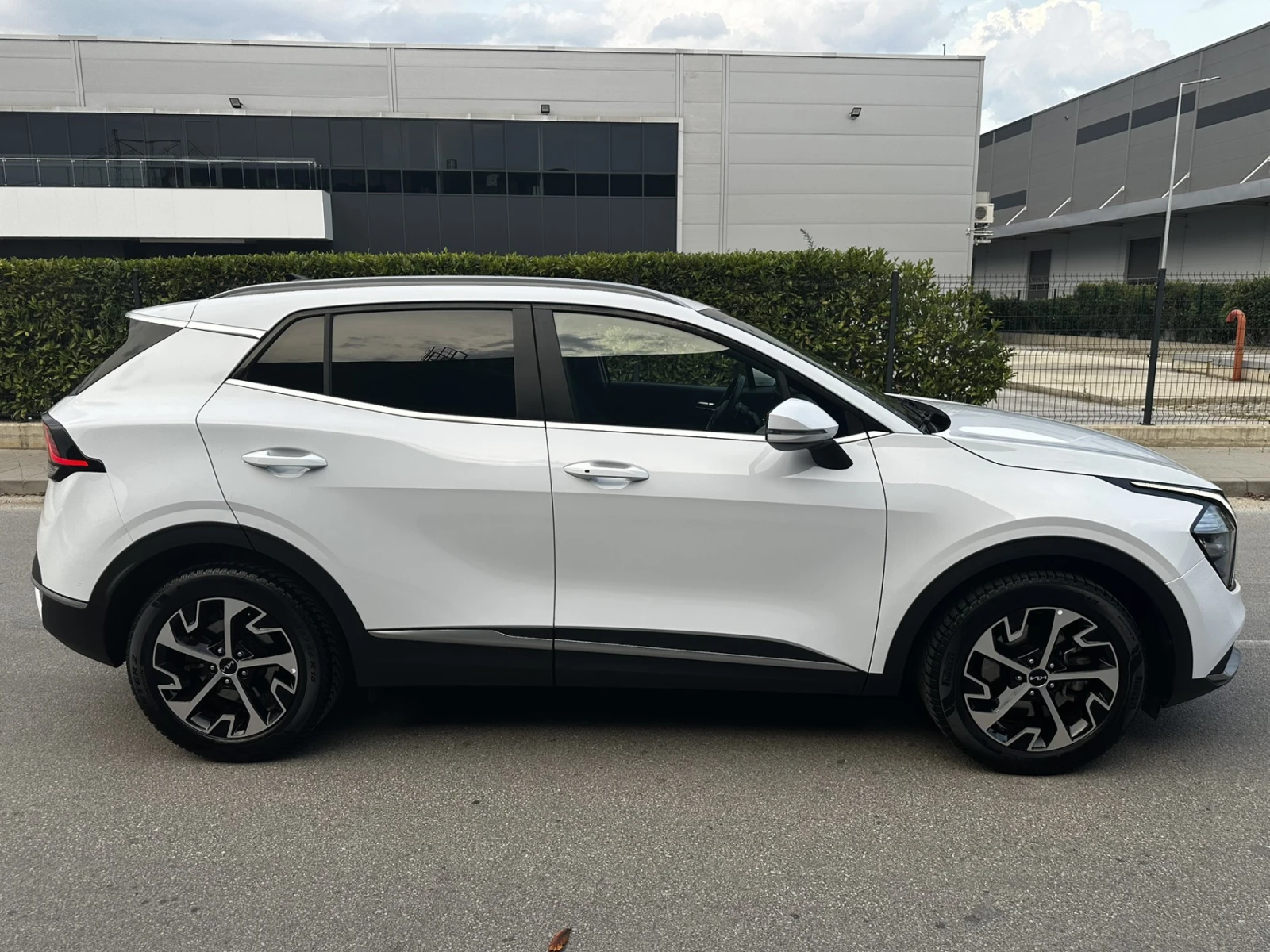 Kia Sportage 1.6 GDI-HEV STYLE HYBRID/4x4/EURO6/KAMERA ГАРАНЦИЯ - изображение 3