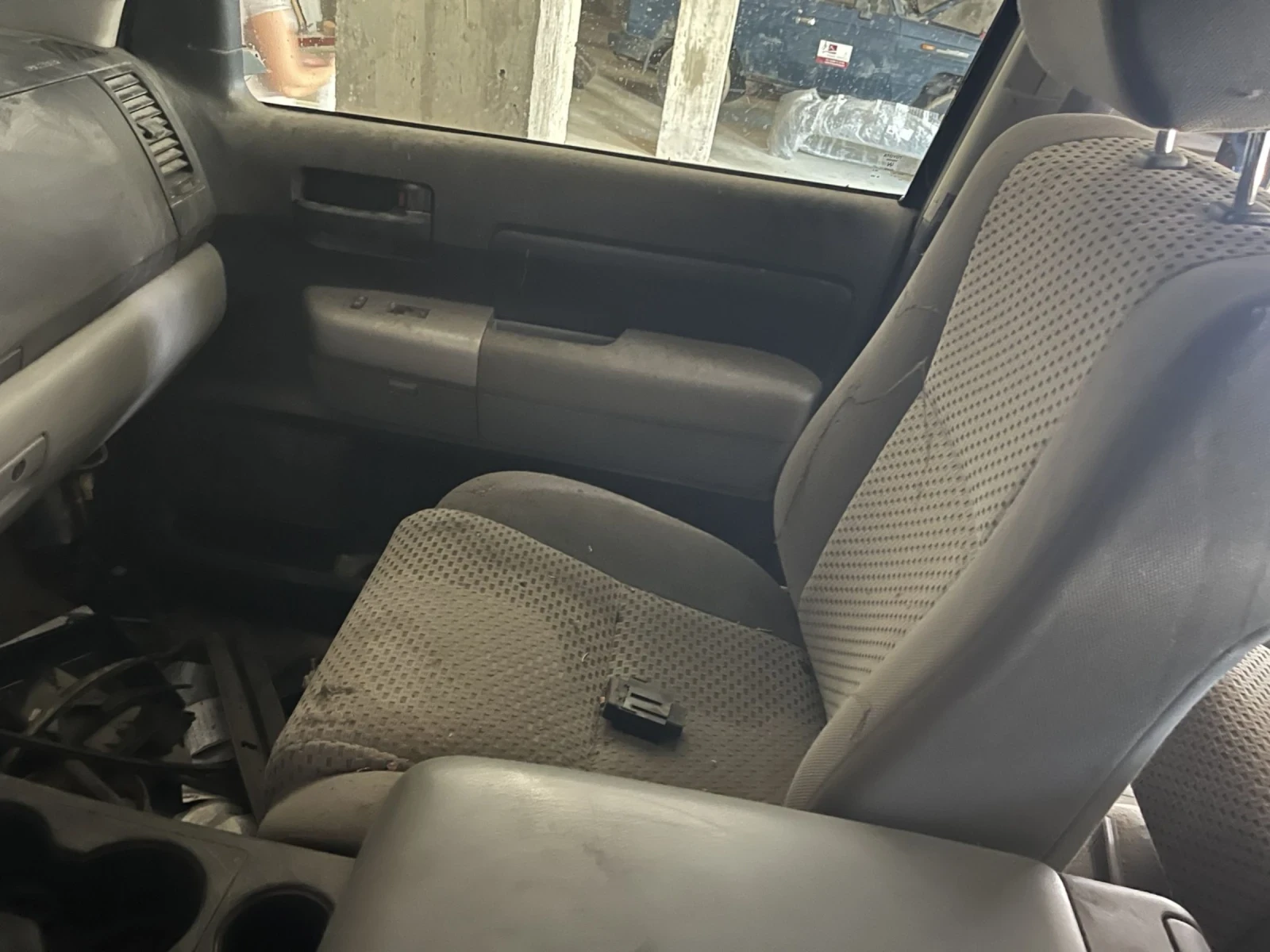 Toyota Tundra  - изображение 6