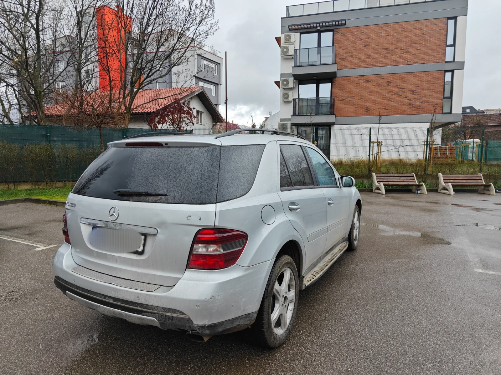 Mercedes-Benz ML 320, снимка 2 - Автомобили и джипове - 54072262