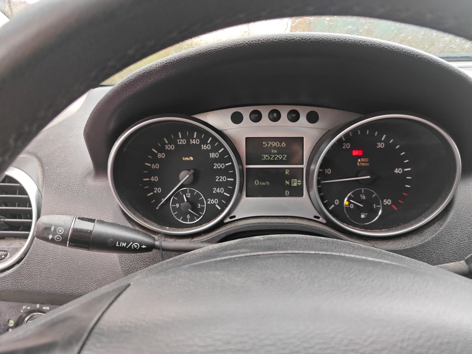 Mercedes-Benz ML 320, снимка 10 - Автомобили и джипове - 54072262