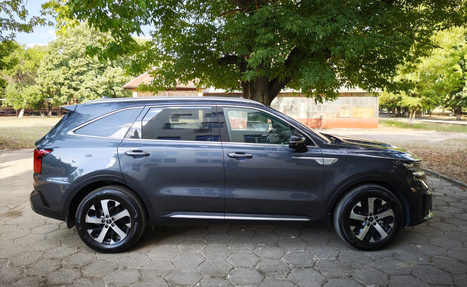 Kia Sorento 2.2 CRDI 4x4, снимка 3 - Автомобили и джипове - 55292617