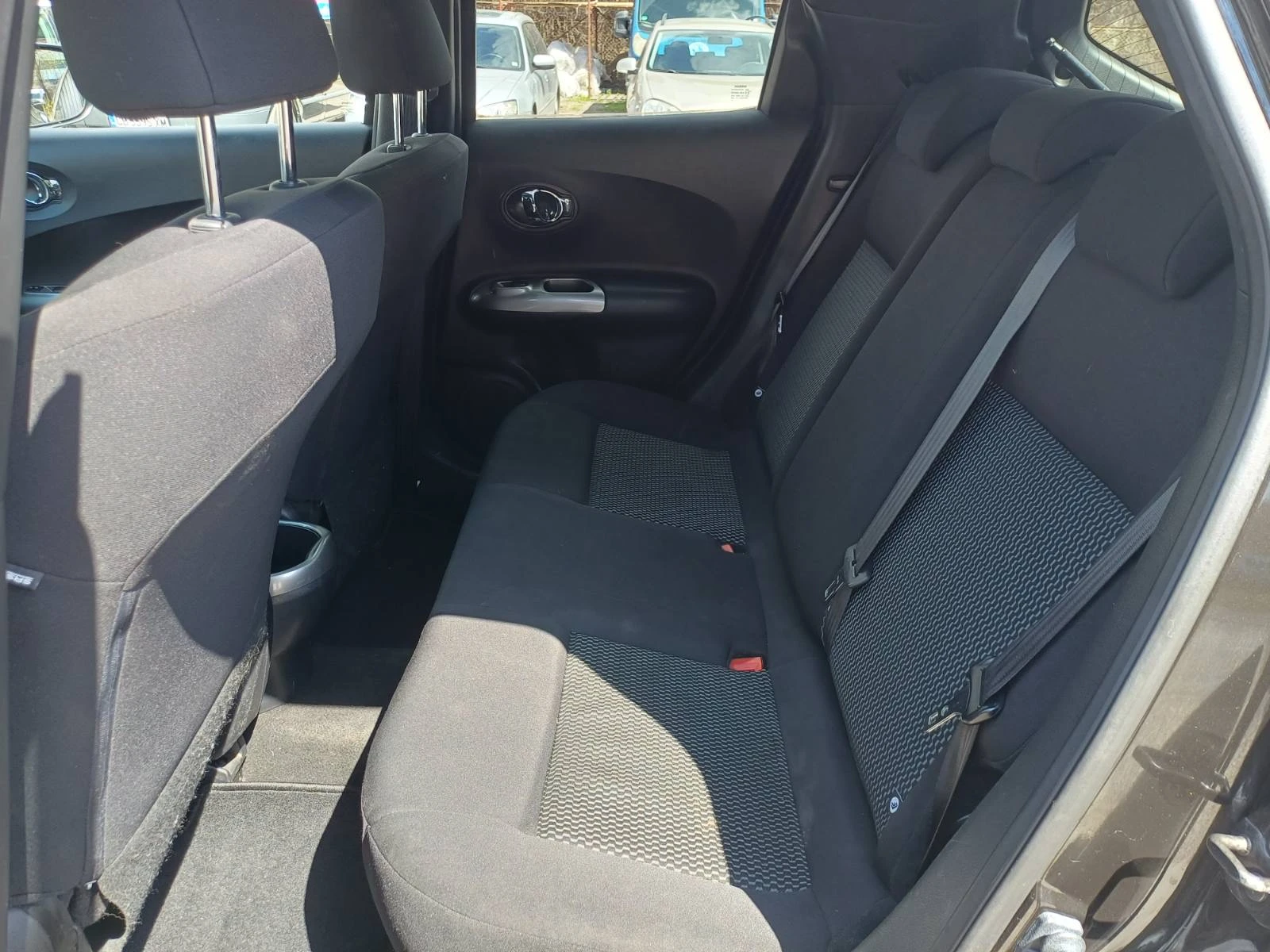 Nissan Juke 1.5 dCi Facelift, снимка 15 - Автомобили и джипове - 54264921