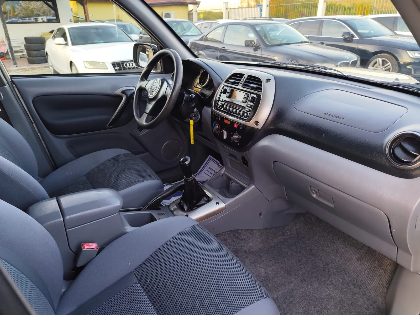 Toyota Rav4 2.0 дизел, снимка 12 - Автомобили и джипове - 54305778