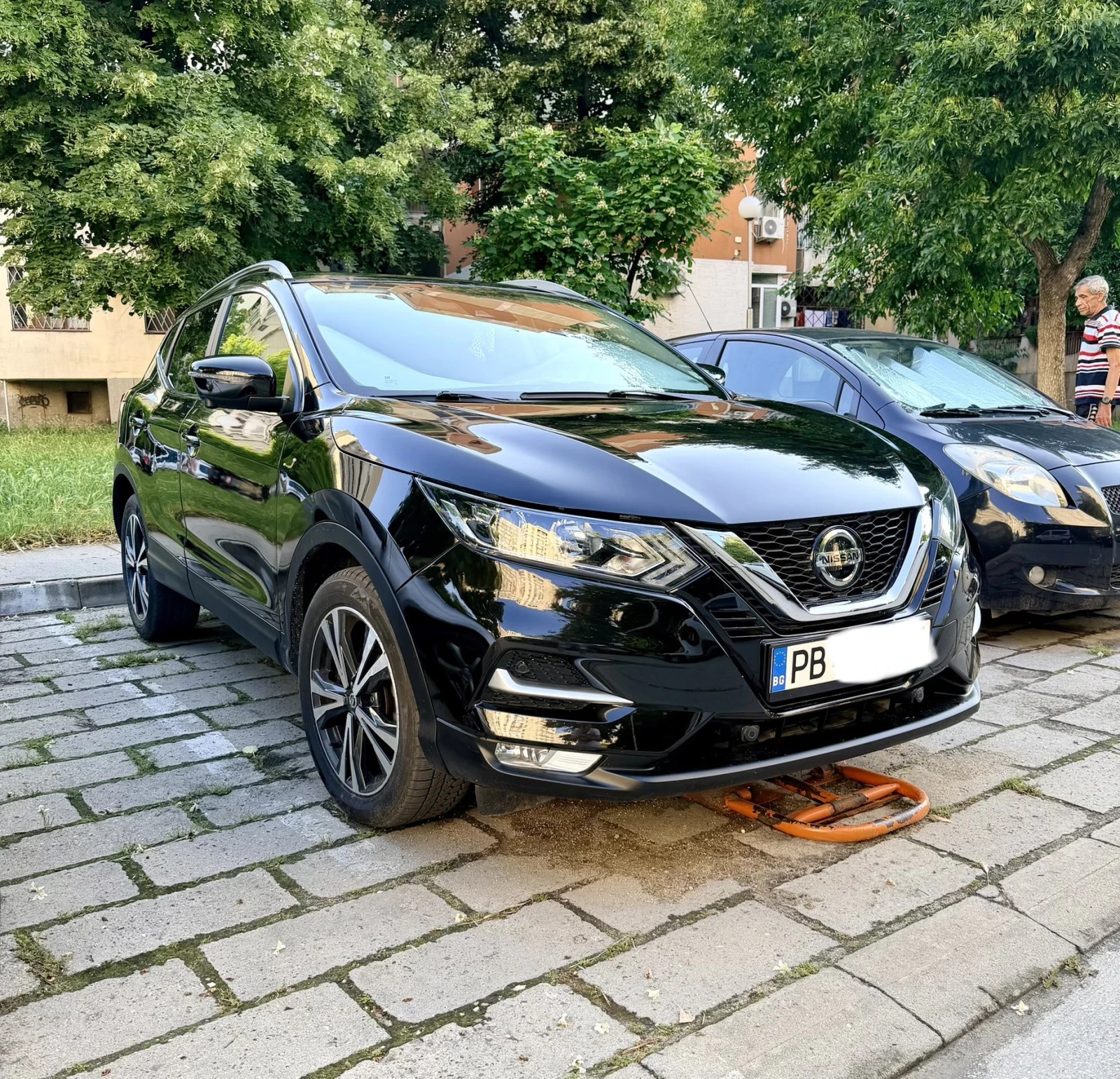 Nissan Qashqai 1.3 140кс.Tekna Panorama, kam.360, Отличен, снимка 2 - Автомобили и джипове - 54815722