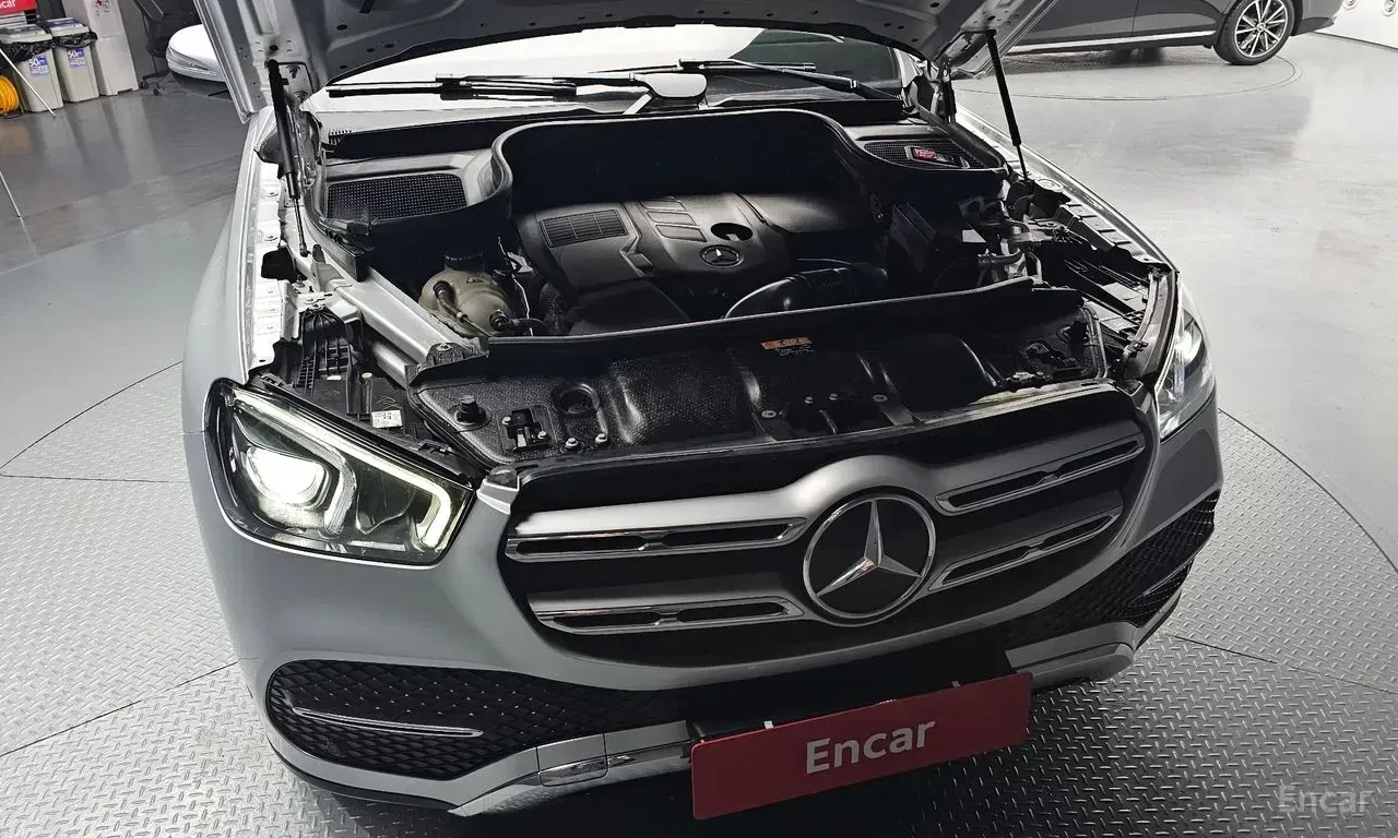 Mercedes-Benz GLE 300 W167 | 4MATIC | MULTIBEAM LED | HUD | КОЖА | , снимка 14 - Автомобили и джипове - 55145080