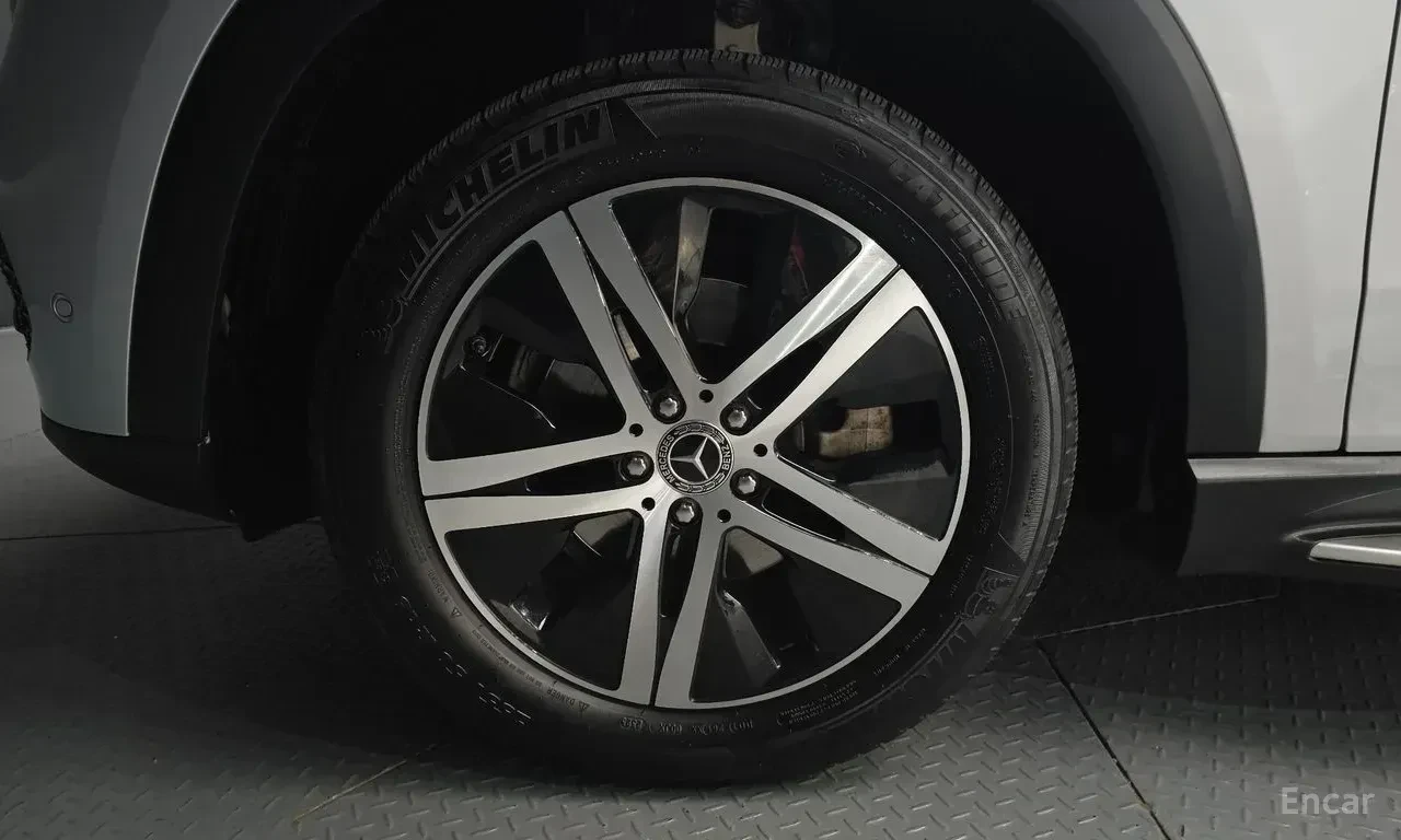 Mercedes-Benz GLE 300 W167 | 4MATIC | MULTIBEAM LED | HUD | КОЖА | , снимка 6 - Автомобили и джипове - 55145080