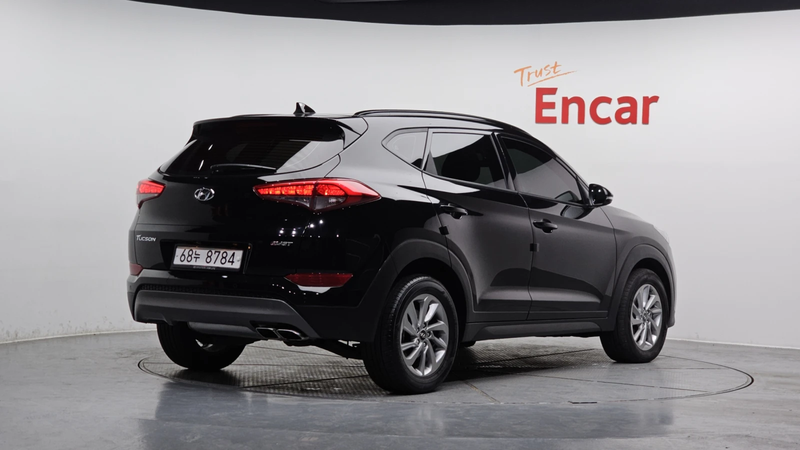Hyundai Tucson 2.0 Modern* ПОДГРЕВ ВОЛАН* ЛЮК* КРАЙНА ЦЕНА, снимка 2 - Автомобили и джипове - 55594494