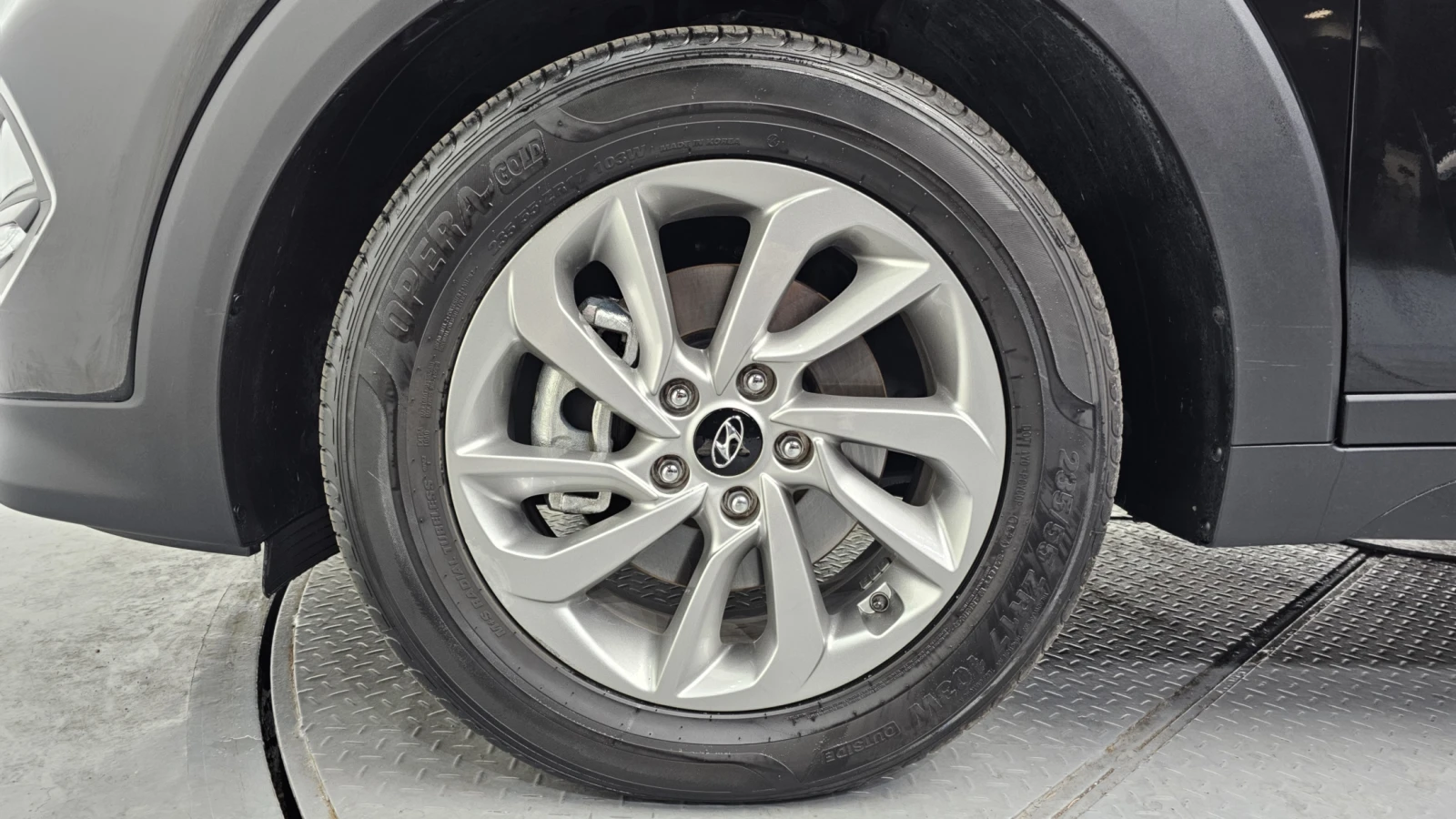 Hyundai Tucson 2.0 Modern* ПОДГРЕВ ВОЛАН* ЛЮК* КРАЙНА ЦЕНА, снимка 5 - Автомобили и джипове - 55594494