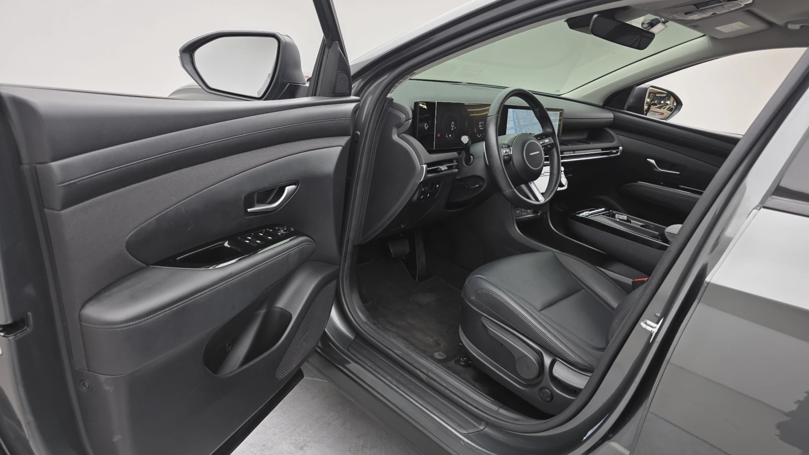 Hyundai Tucson Gasoline 1.6 Turbo 2WD autogeorge.com, снимка 14 - Автомобили и джипове - 55734861