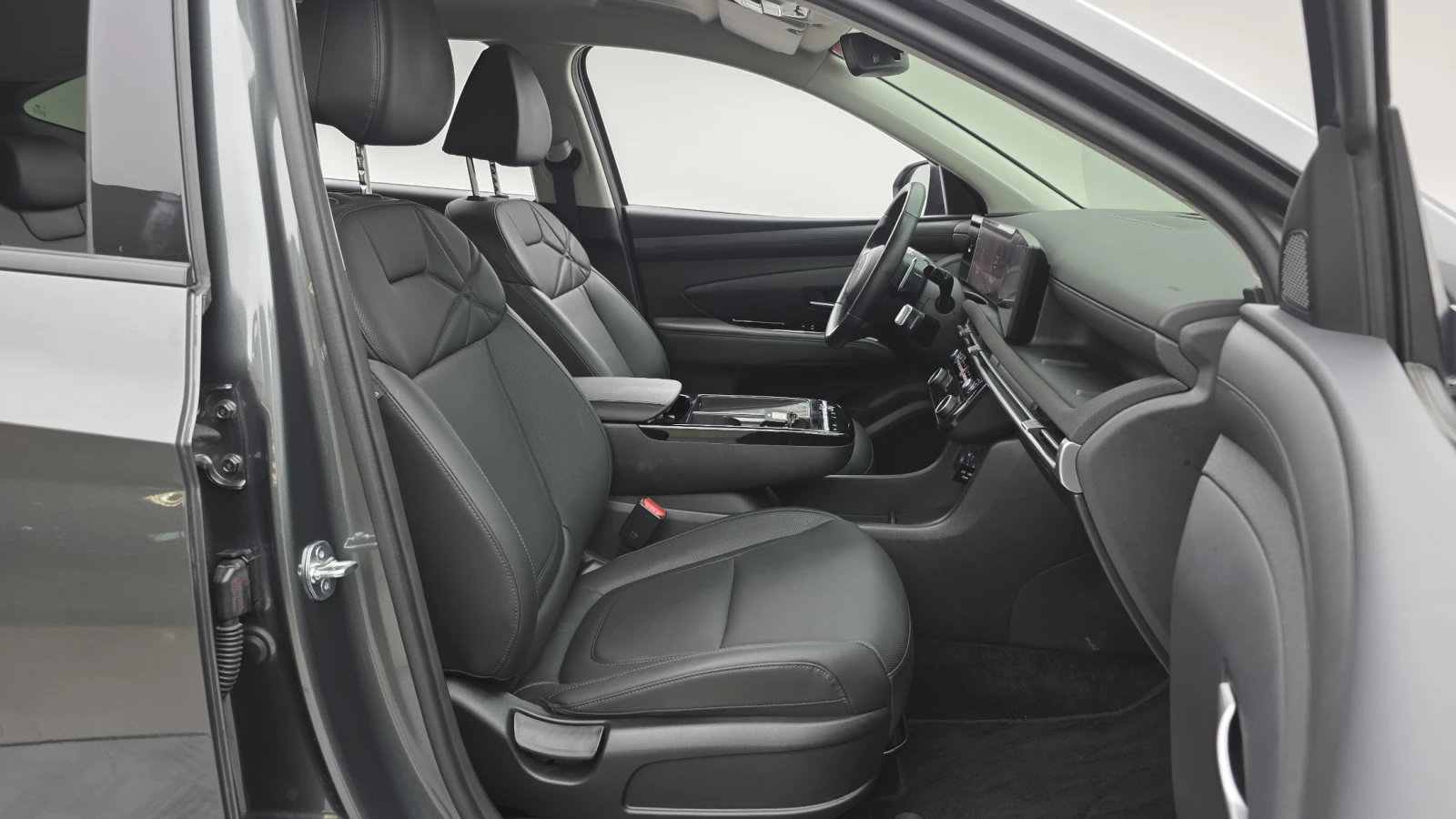 Hyundai Tucson Gasoline 1.6 Turbo 2WD autogeorge.com, снимка 15 - Автомобили и джипове - 55734861